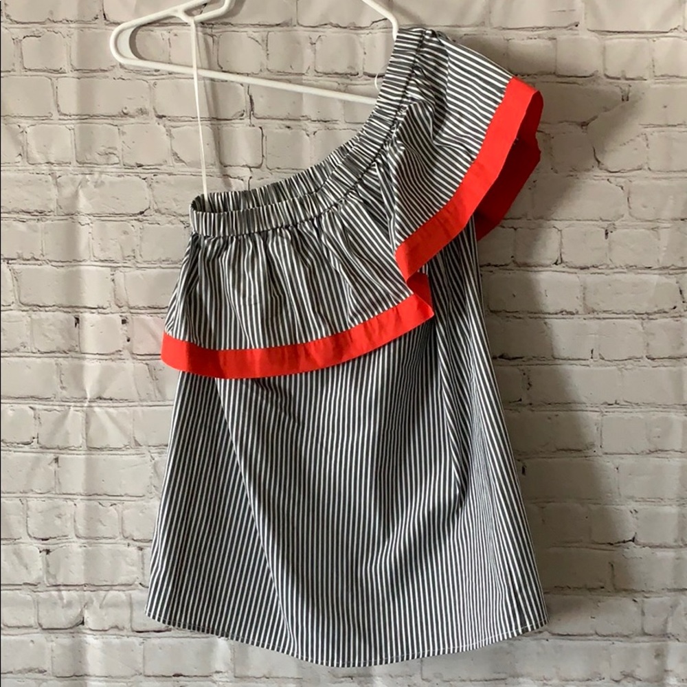 Vince Camuto off the shoulder top